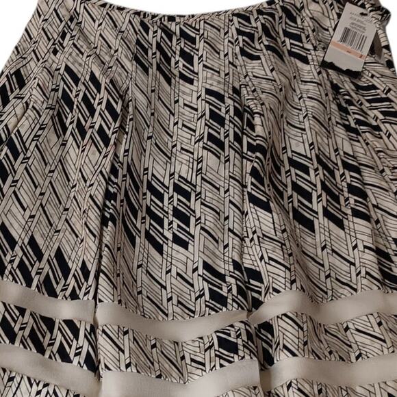 NEW 100% Silk Pleated Skirt 2‎ Kenneth Cole Cream Blue Dressy Career Event - Picture 6 of 11